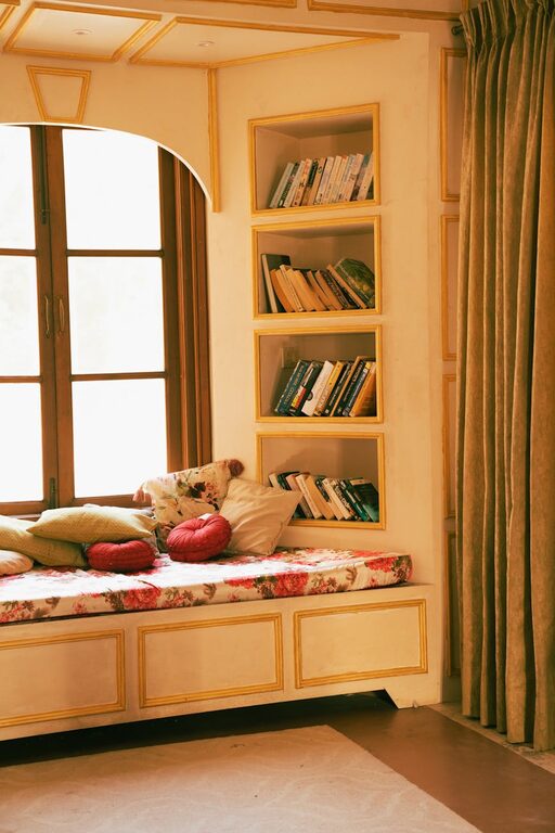 How to Create a Cosy and Inviting Reading Nook at Home