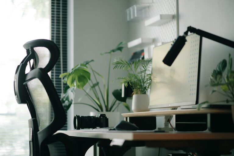 Tips for Creating a Relaxing Home Workspace to Boost Productivity and Wellbeing